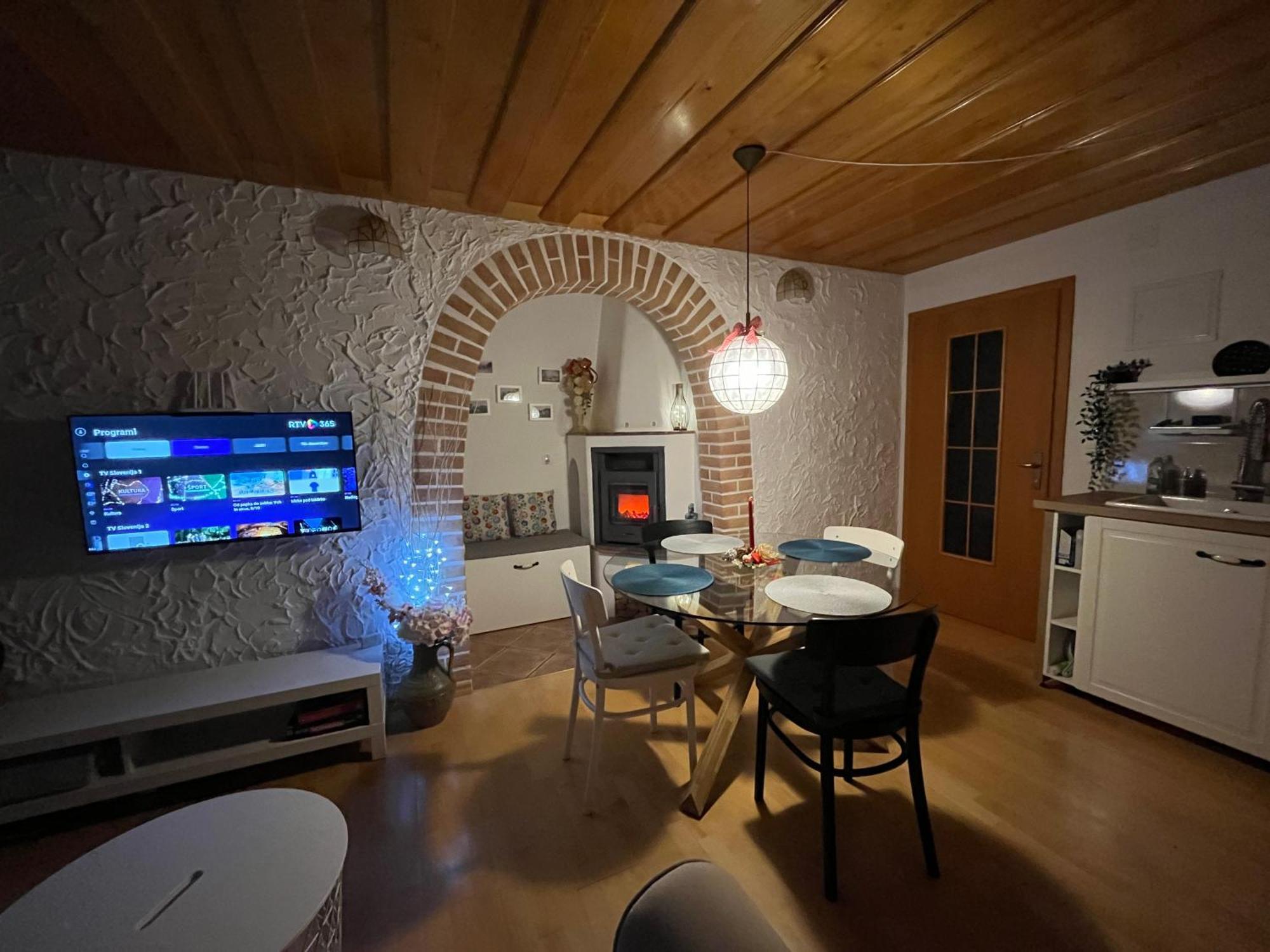 Garden Paradise Bled Apartments - Garden, Pond And Castle View Екстер'єр фото